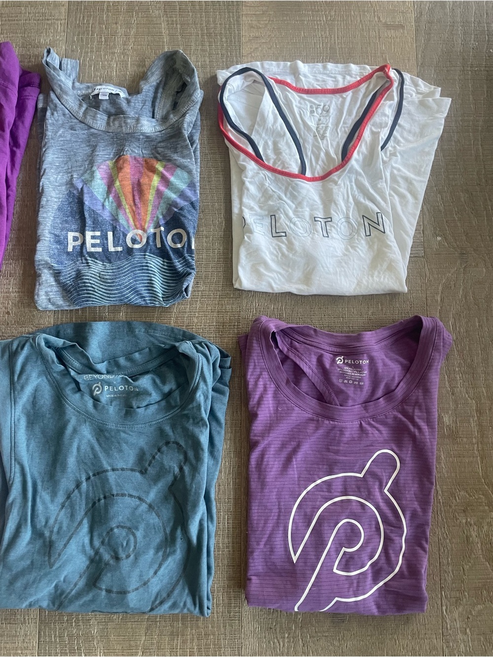 Lot - 10 Peloton Tanks Women’s M & L GUC - Picture 6 of 14